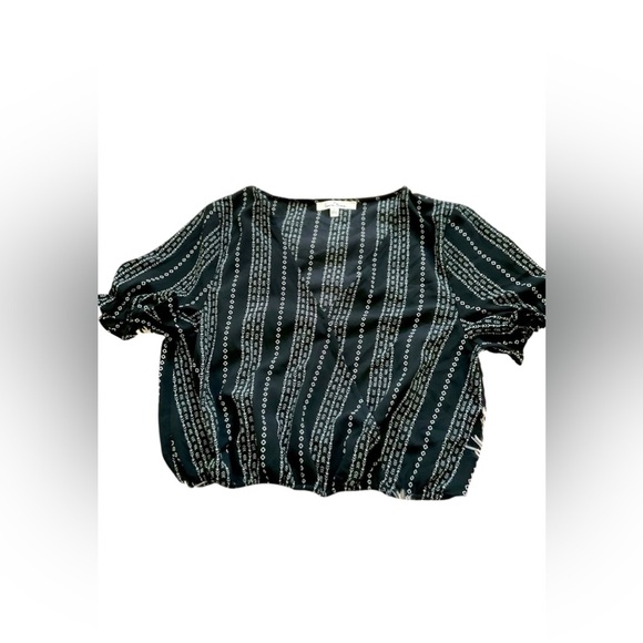 Brand - Love Tree crop top black - Picture 1 of 10